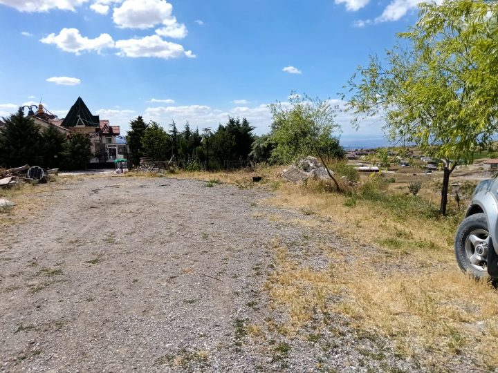 Elmadağ Piknik açık otopark alanı