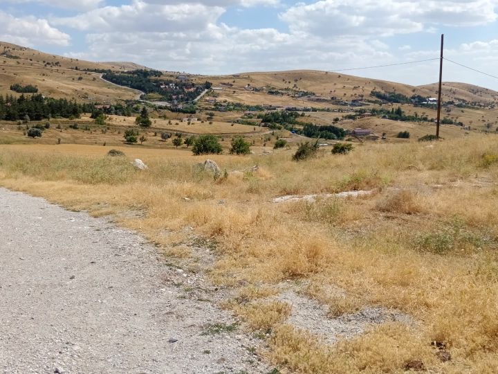 Elmadağ Piknik çevresinde bozkır manzarası