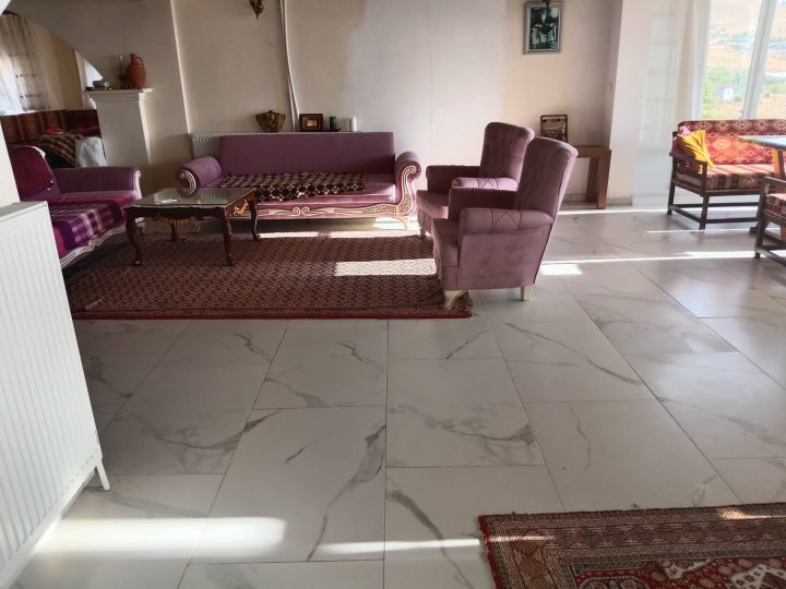 Elmadağ Piknik'te geniş salon