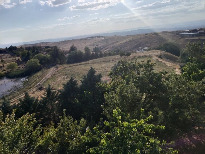 Elmadağ Piknik'ten vadi panoraması