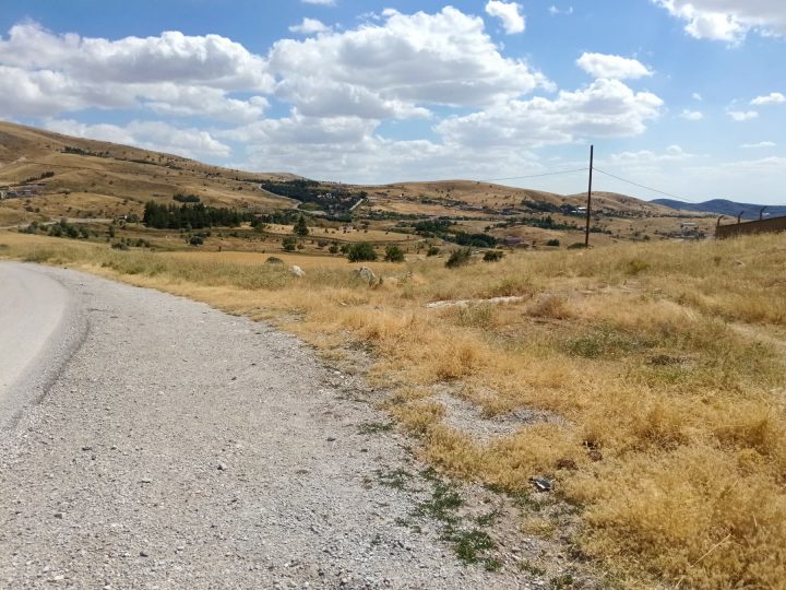 Elmadağ Piknik çevresinde Yakupabdal tepeleri